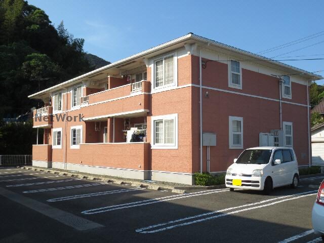 物件外観写真2　(Ａ棟)