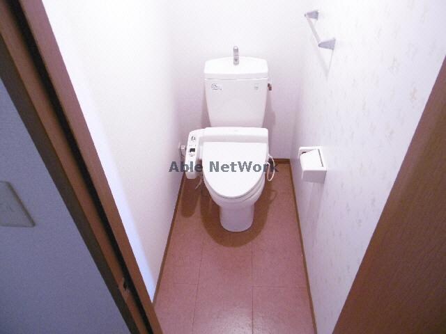 物件内観写真10　(温水洗浄便座)