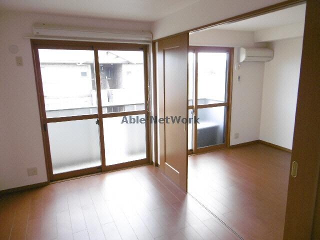 物件内観写真13　(洋室・ＬＤＫ)