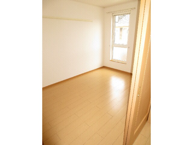 物件内観写真9　(洋室)