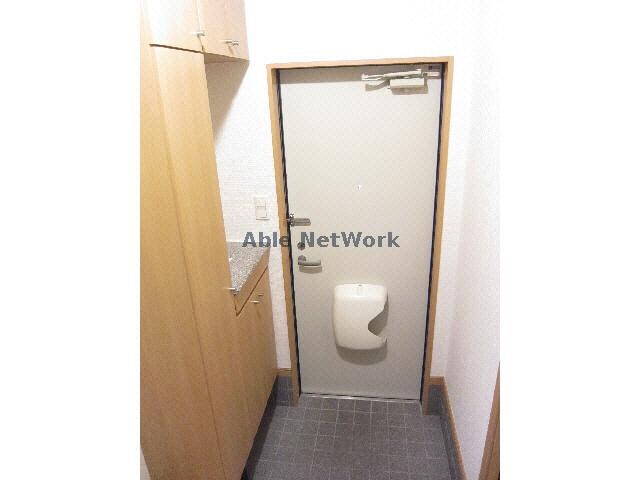 物件内観写真8　(玄関)