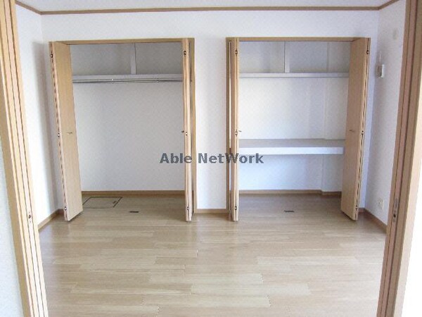 居室(洋室クローゼット)