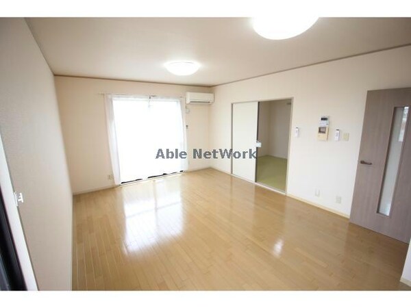 リビングダイニング