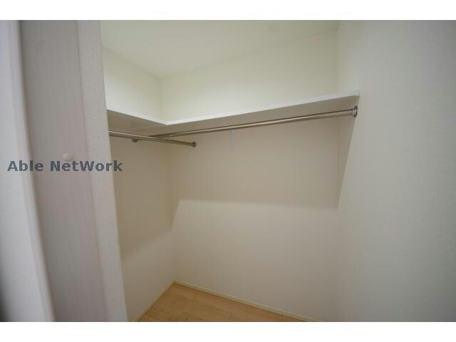 物件内観写真16　(ウォークインクローゼット)