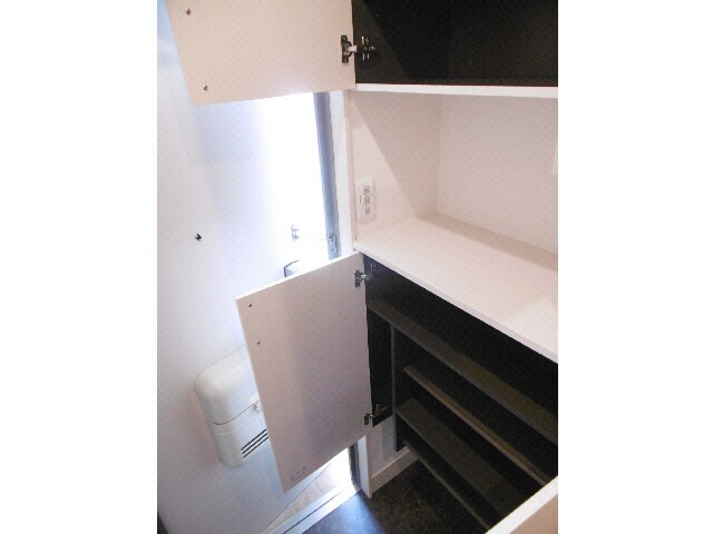 物件内観写真15　(玄関)