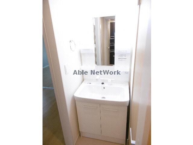 物件内観写真8　(洗面台)