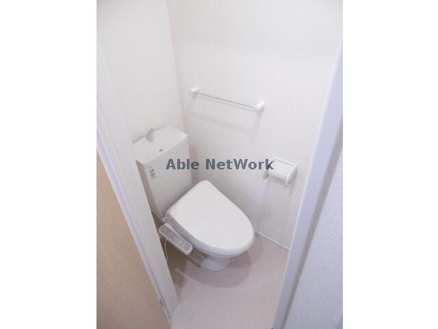 物件内観写真10　(温水洗浄便座)