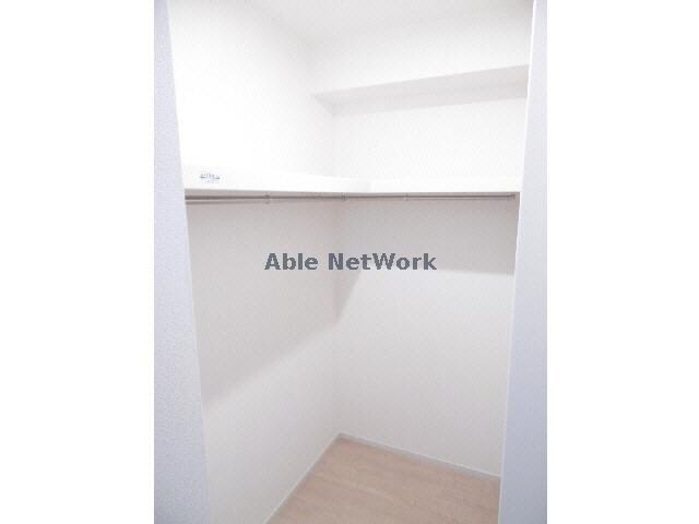 物件内観写真12　(収納)
