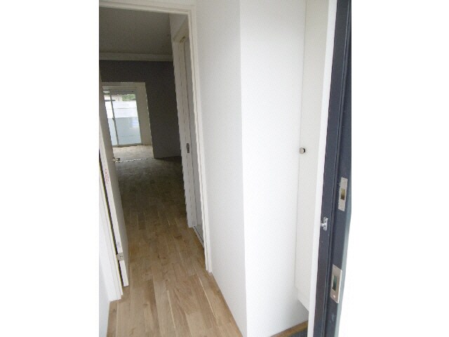 物件内観写真15　(玄関)