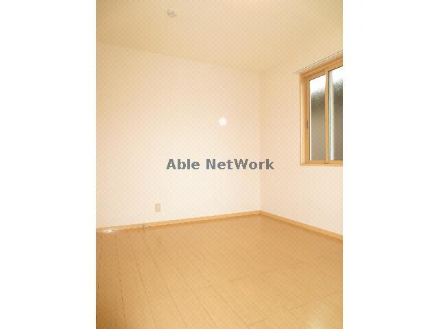 物件内観写真11　(洋室)