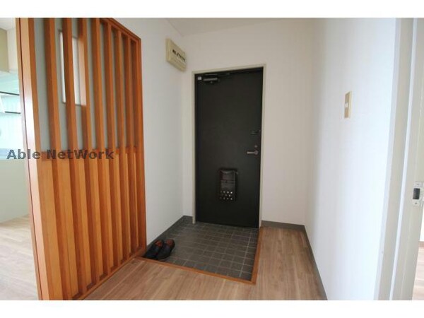 玄関回り(同タイプのお部屋)