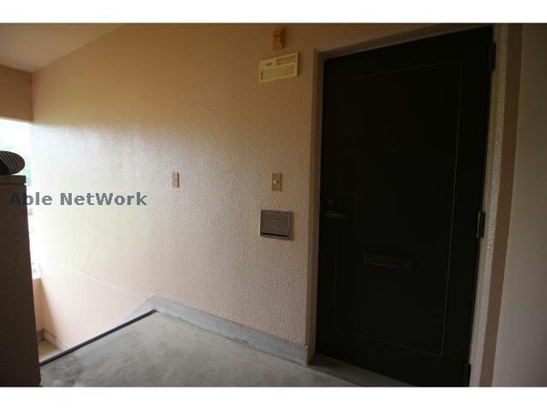 玄関回り(同タイプのお部屋)