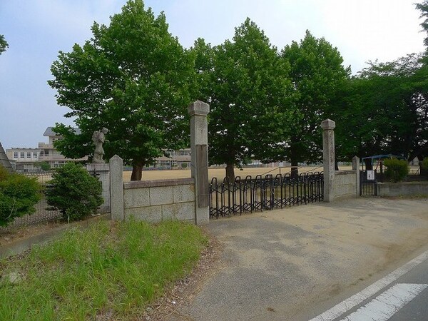 その他(太田市立生品小学校まで1600m)