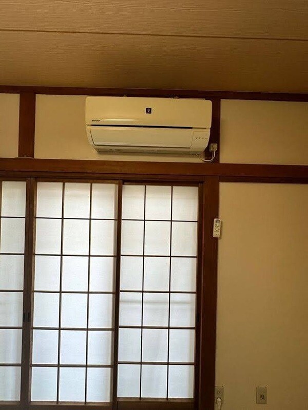 その他設備(1階和室のエアコン)