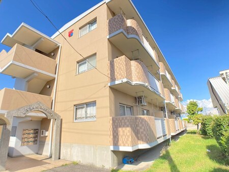 アーバン鈴木外観写真