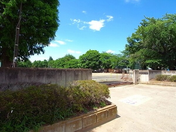 その他(大泉町立北小学校まで1000m)