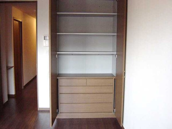 収納(クローゼット)