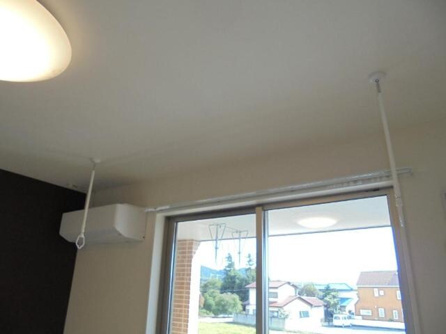 物件内観写真9　(室内物干)