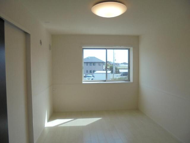 物件内観写真12　(南洋室)