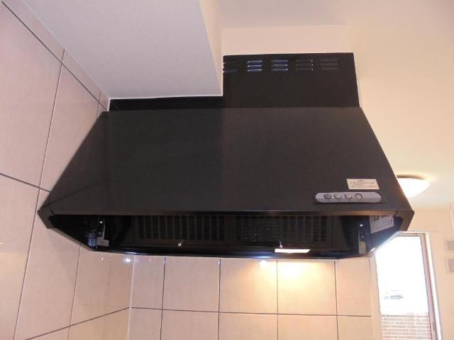 物件内観写真18　(換気扇)