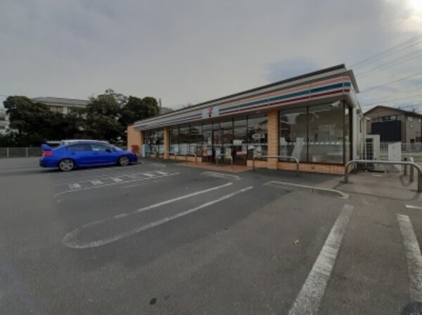 その他(セブンイレブン太田市八幡町店まで720m)