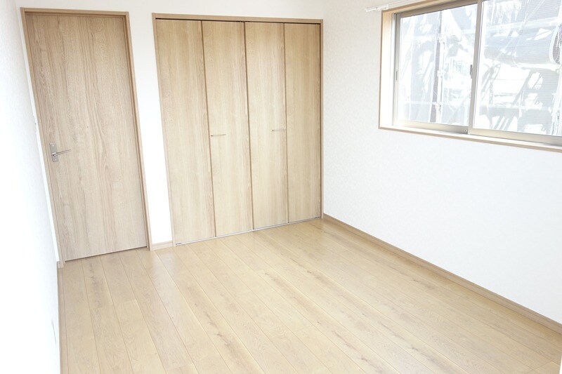 物件内観写真15　(２階　南東洋室)