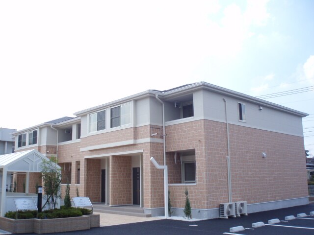 物件外観写真1　(外観写真（昼）)