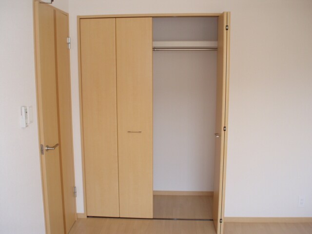 物件内観写真16　(クローゼット)