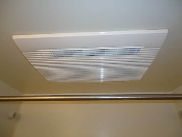 物件内観写真13　(浴室乾燥機)