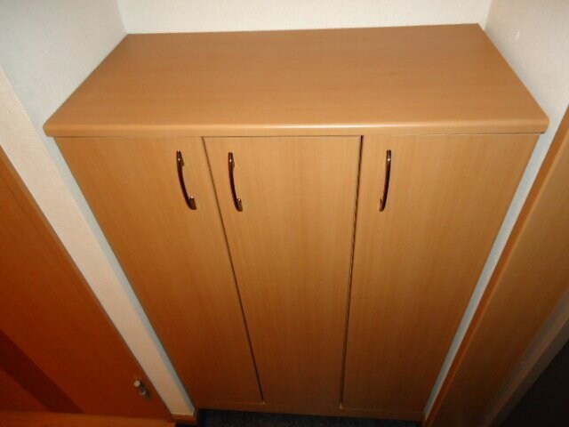 物件内観写真17　(下駄箱)