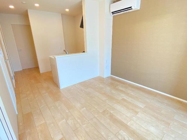 物件内観写真6　(リビング)