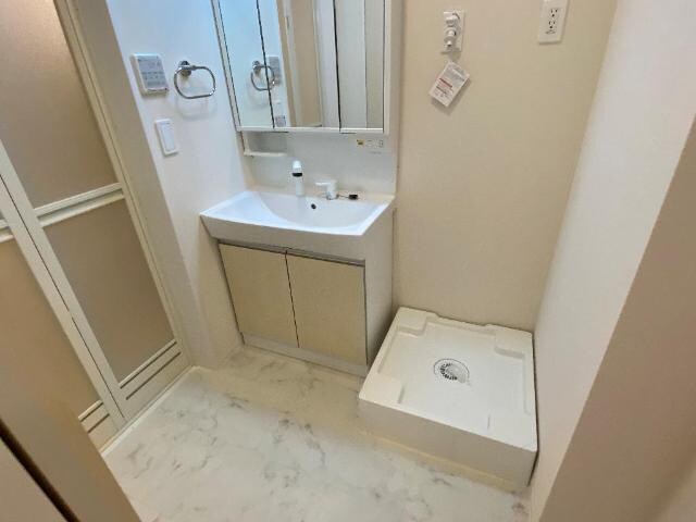 物件内観写真11　(洗面)