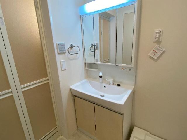 物件内観写真19　(洗髪洗面化粧台)