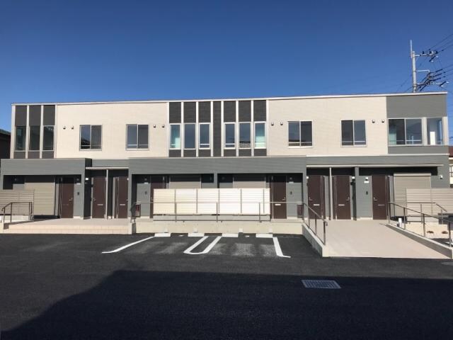 物件外観写真2　(外観写真（昼）)