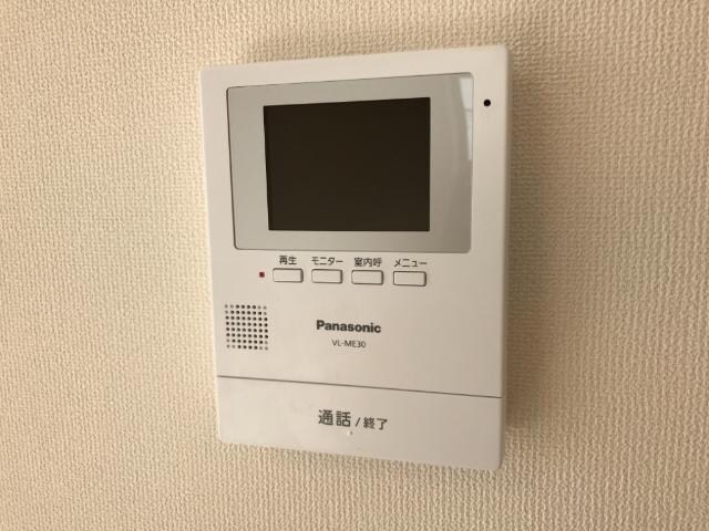 物件内観写真16　(カメラ付インターホン)