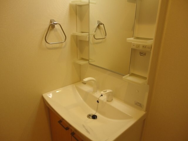 物件内観写真11　(洗髪洗面化粧台)