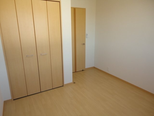 物件内観写真13　(洋室)