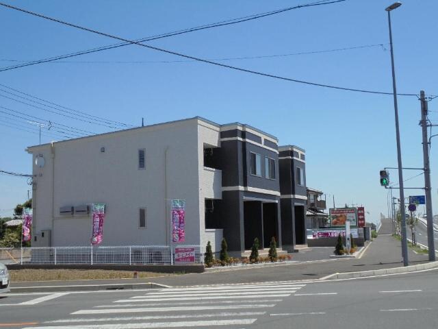 物件外観写真2　(外観写真（昼）)