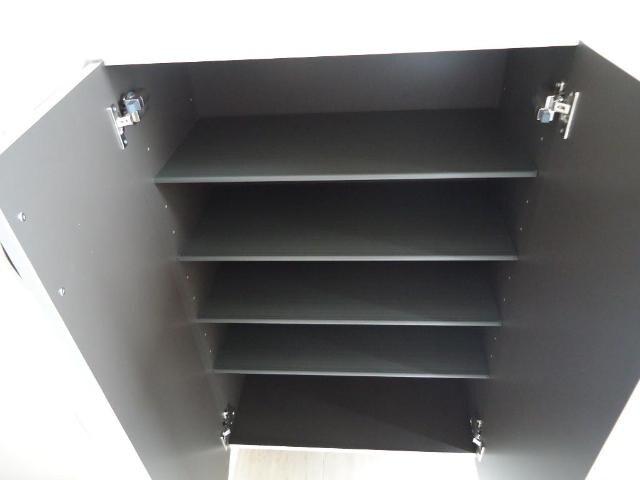 物件内観写真8　(下駄箱)