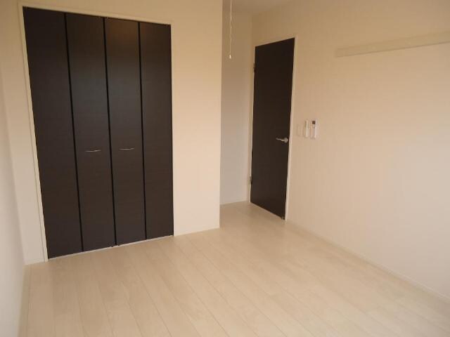 物件内観写真9　(洋室)