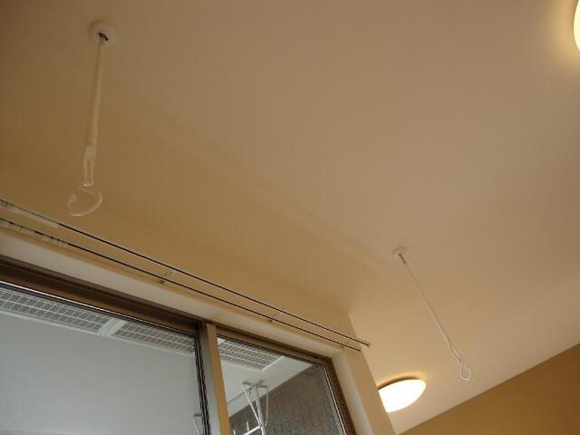 物件内観写真21　(室内物干)