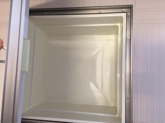 物件内観写真17　(床下収納)