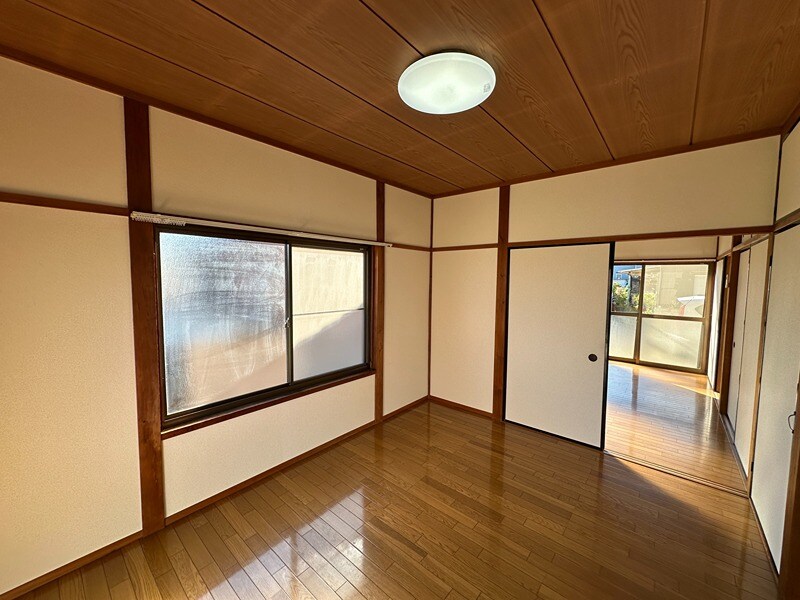 物件内観写真18　(北東側洋室)