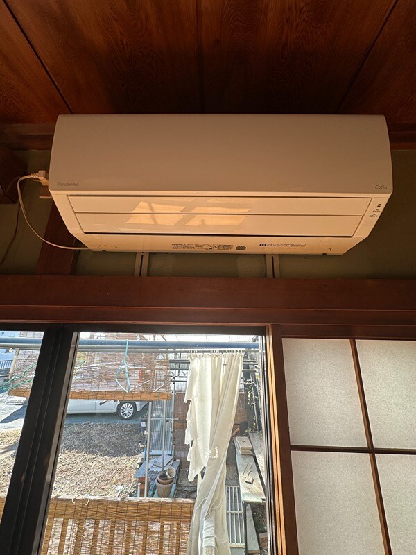 物件内観写真11　(1階西側洋室エアコン)