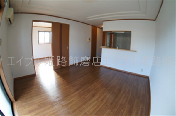 居室・リビング(写真は反転のお部屋です)
