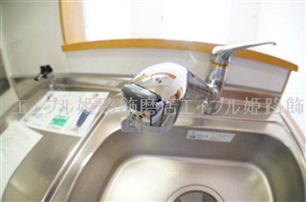 キッチン(写真は反転のお部屋です)