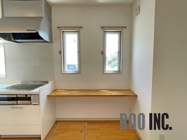 物件内観写真24　(お勉強机)