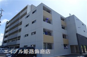フィレール　デュ　トラジャⅢ外観写真