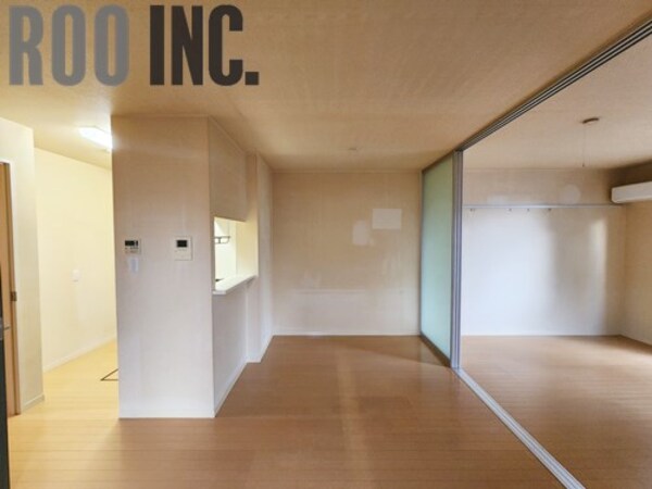 居室・リビング(写真は反転のお部屋です)