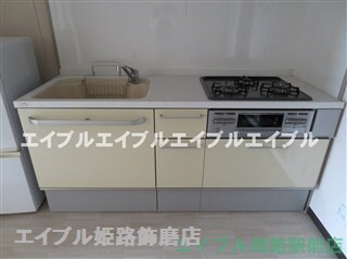 物件内観写真10　(キッチン色違いの場合あります。)